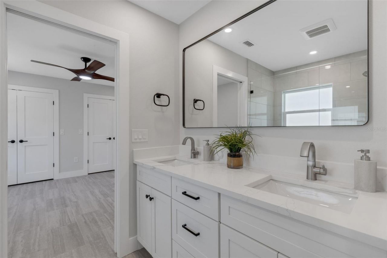 3857 Malec Circle, Sarasota, FL 34233 Photo