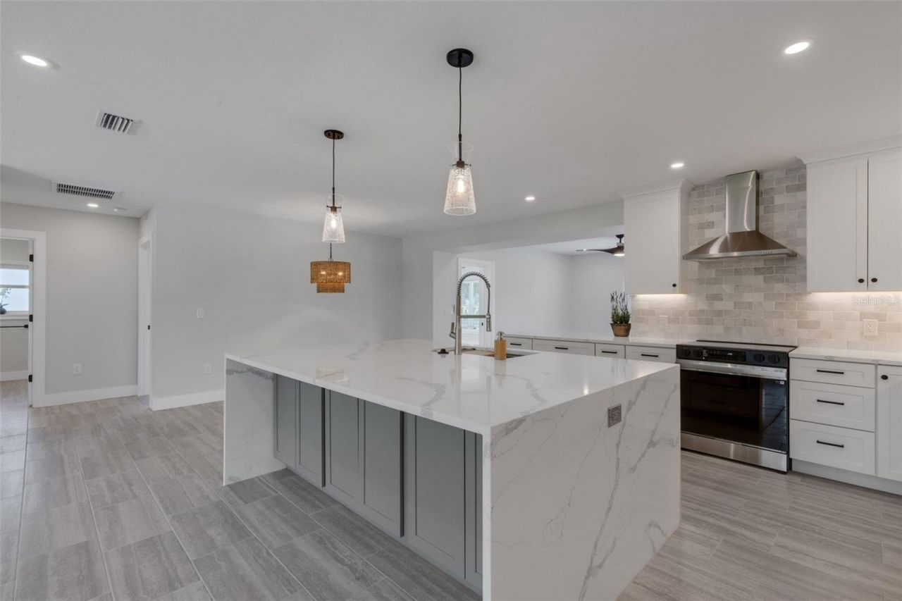 3857 Malec Circle, Sarasota, FL 34233 Photo