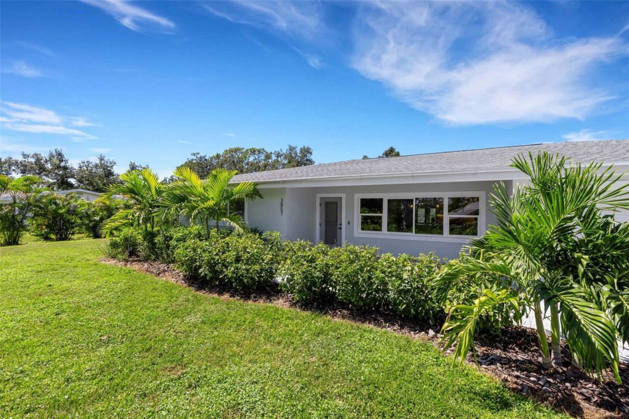 3857 Malec Circle, Sarasota, FL 34233 Photo