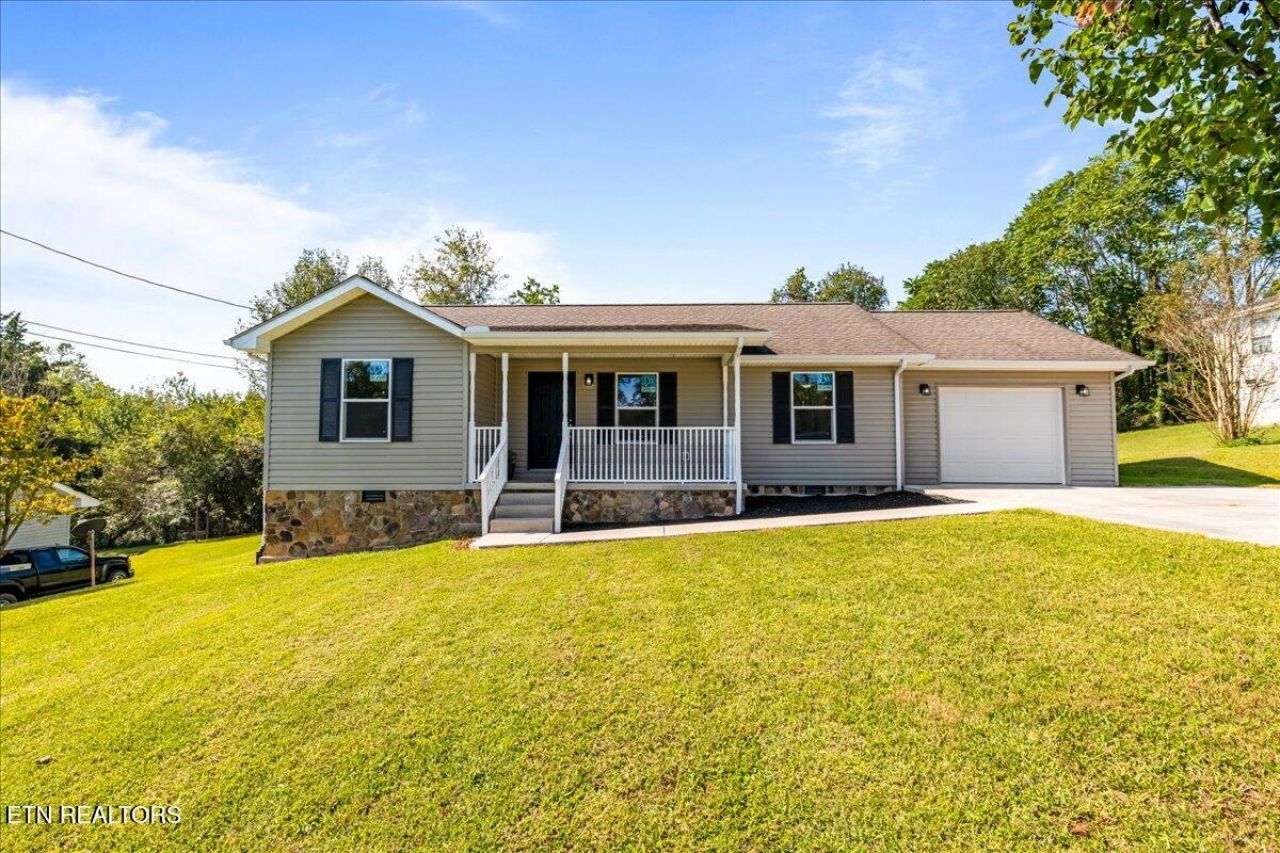 112 Margaret Lane, Jacksboro, TN 37757 Main Photo