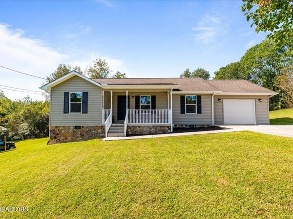 112 Margaret Lane, Jacksboro, TN 37757