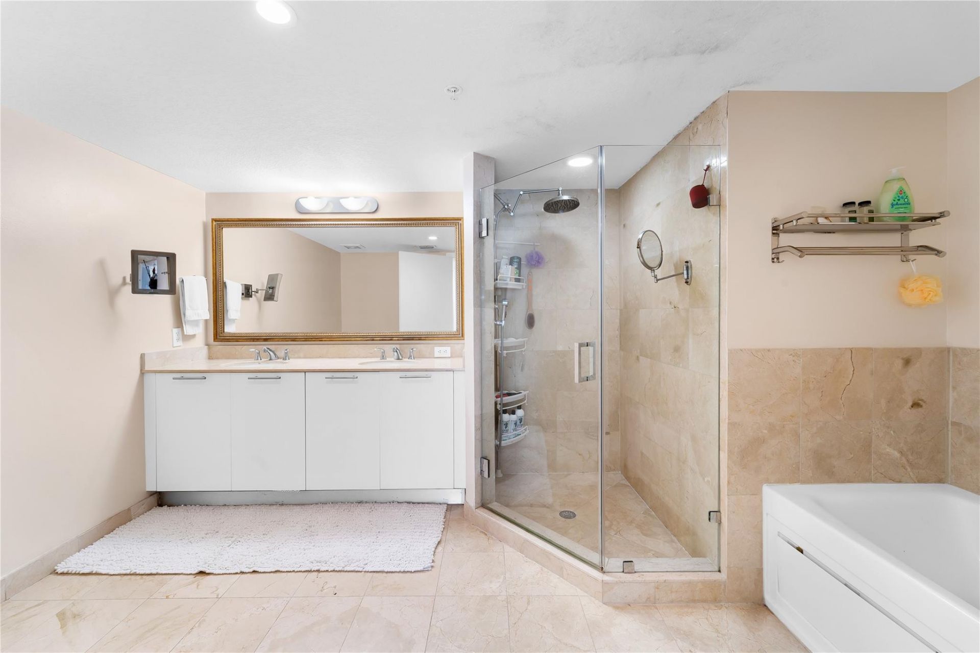 1800 N Bayshore Drive, Unit 2914, Miami, FL 33132 Photo