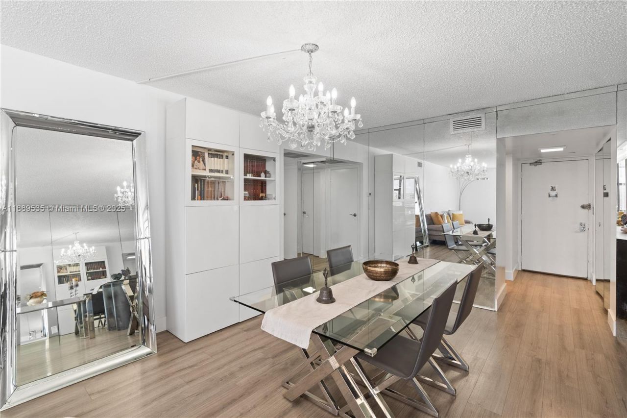 20301 W Country Club Dr, Unit 829, Aventura, FL 33180 Photo