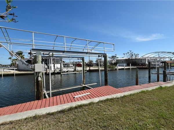 16 Nancy LN, FORT MYERS BEACH, FL 33931