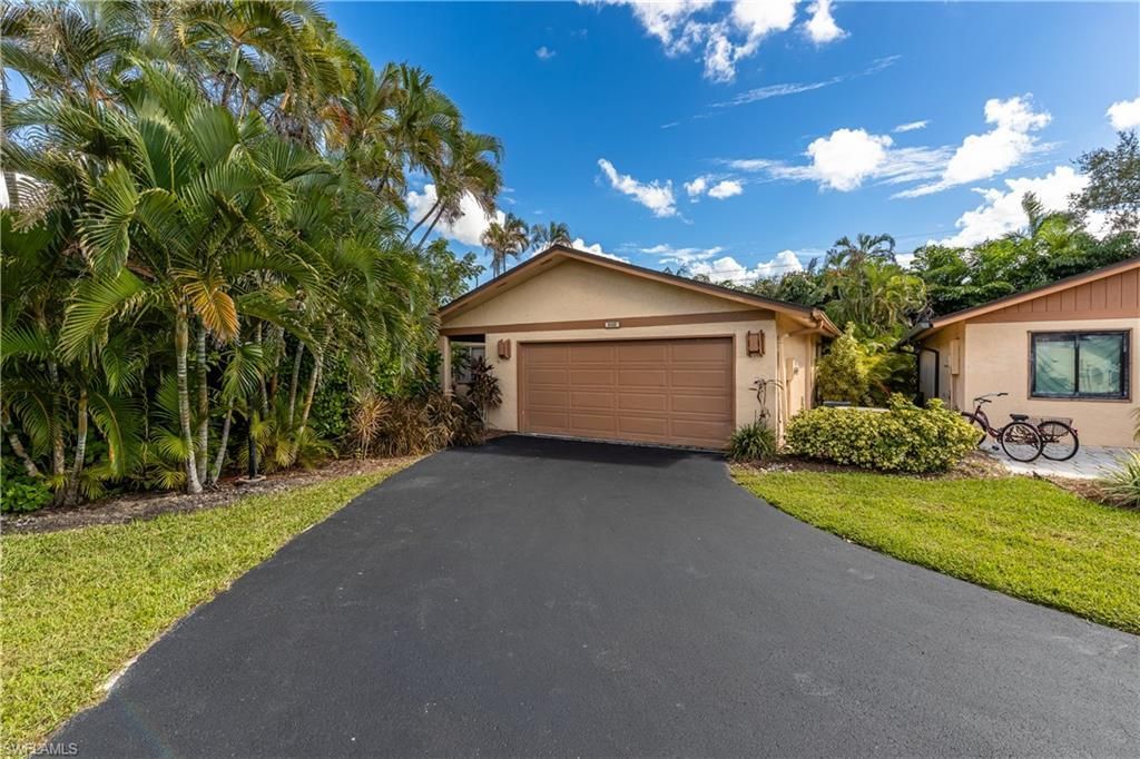 6468 Royal Woods Dr, Fort Myers, FL 33908 Photo