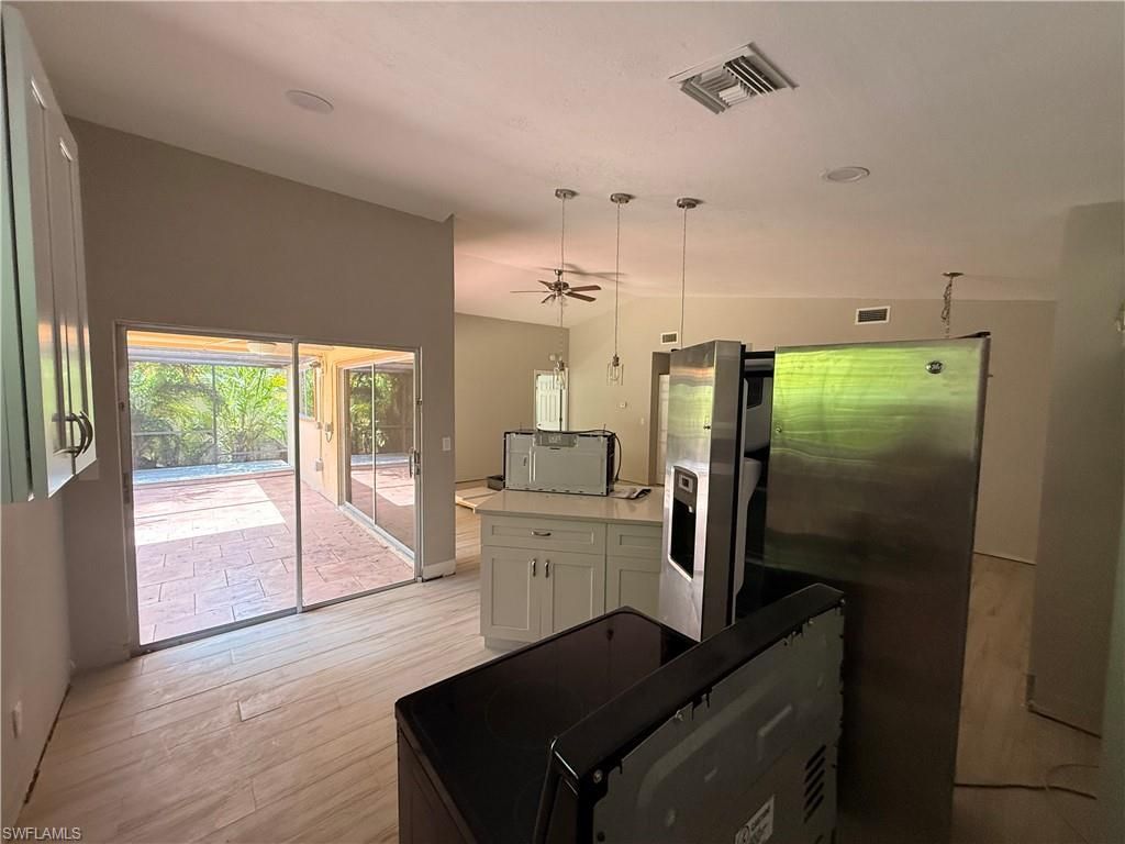 6468 Royal Woods Dr, Fort Myers, FL 33908 Photo