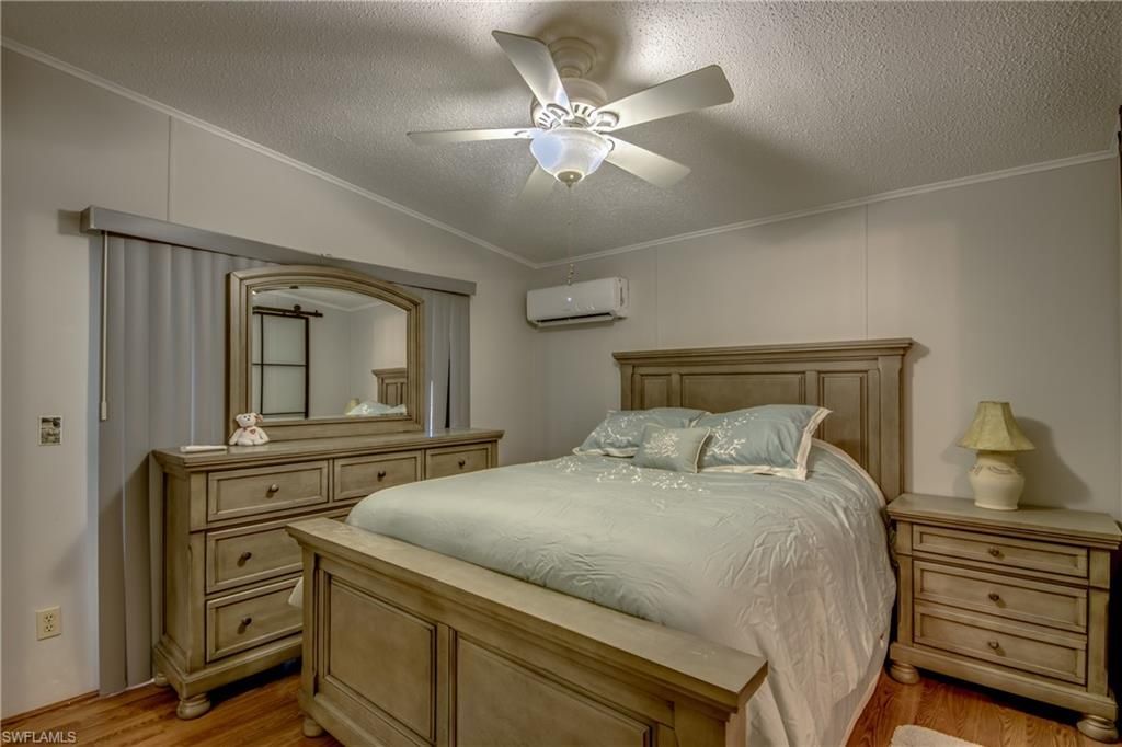 5020 Gulfgate Ln, Saint James City, FL 33956 Photo