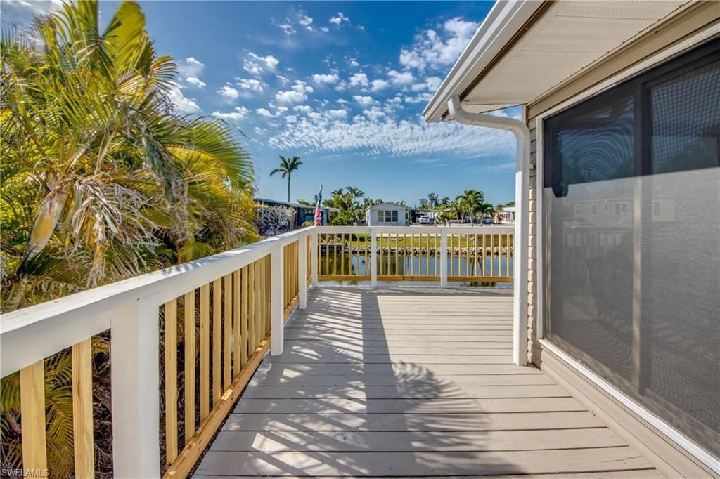 5020 Gulfgate Ln, Saint James City, FL 33956 Photo