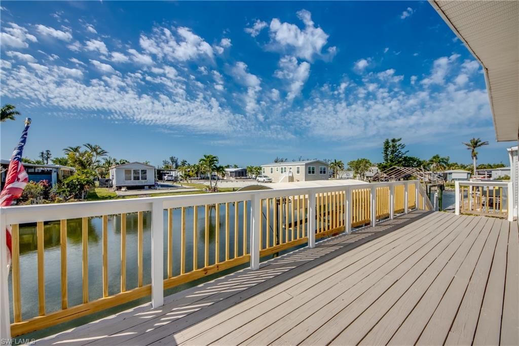 5020 Gulfgate Ln, Saint James City, FL 33956 Photo