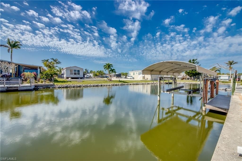 5020 Gulfgate Ln, Saint James City, FL 33956 Photo