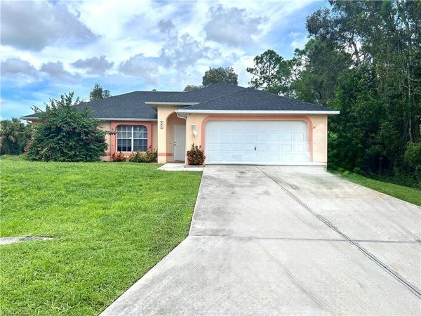 947 Hunter ST E, LEHIGH ACRES, FL 33974