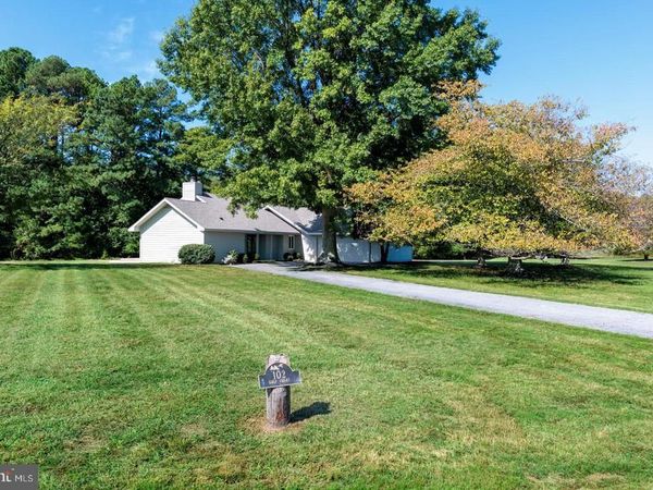 102 GOLF COURT, STEVENSVILLE, MD 21666