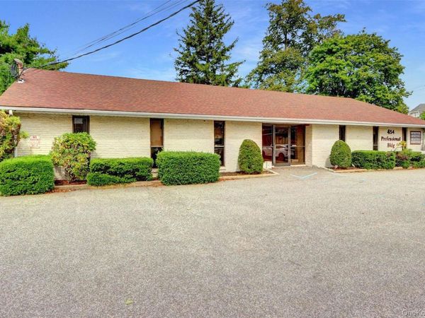 454 Deer Park Avenue, Babylon, NY 11702