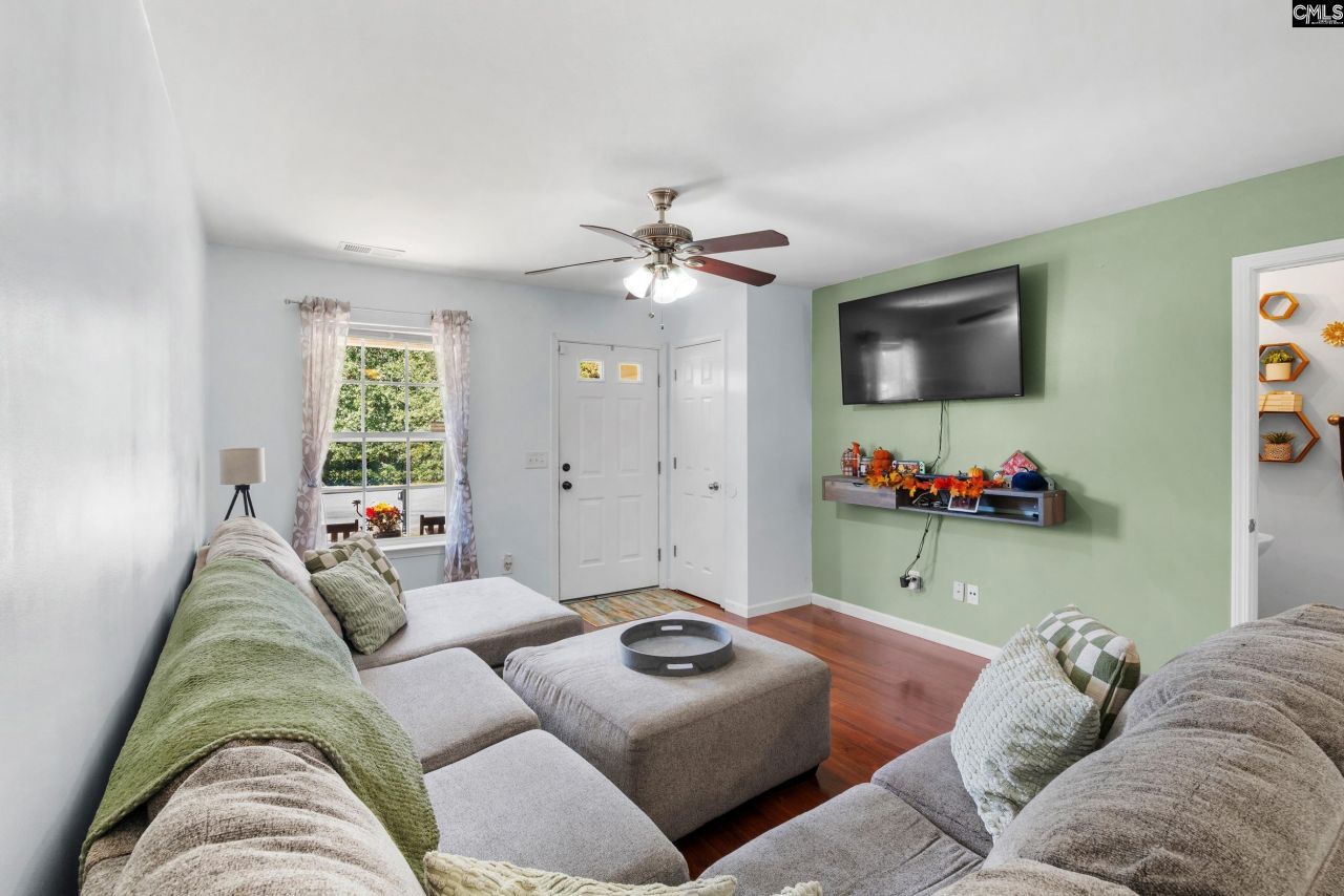 105 Saskatoon Drive Photo 4