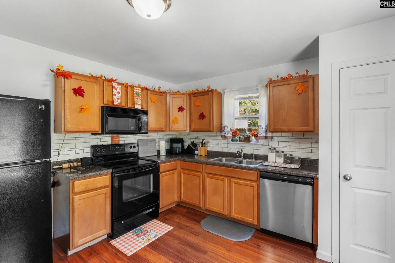 105 Saskatoon Drive Photo 8