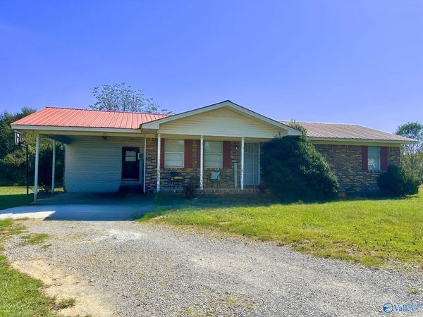 102 Clint Warren Street NE, Hanceville, AL 35077