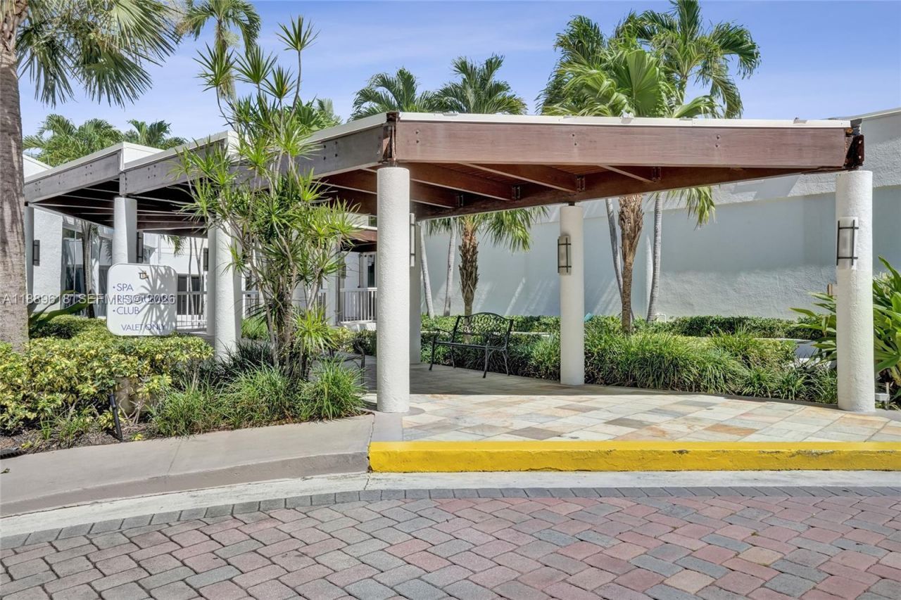 20281 E Country Club Dr, Unit 2110, Aventura, FL 33180 Photo