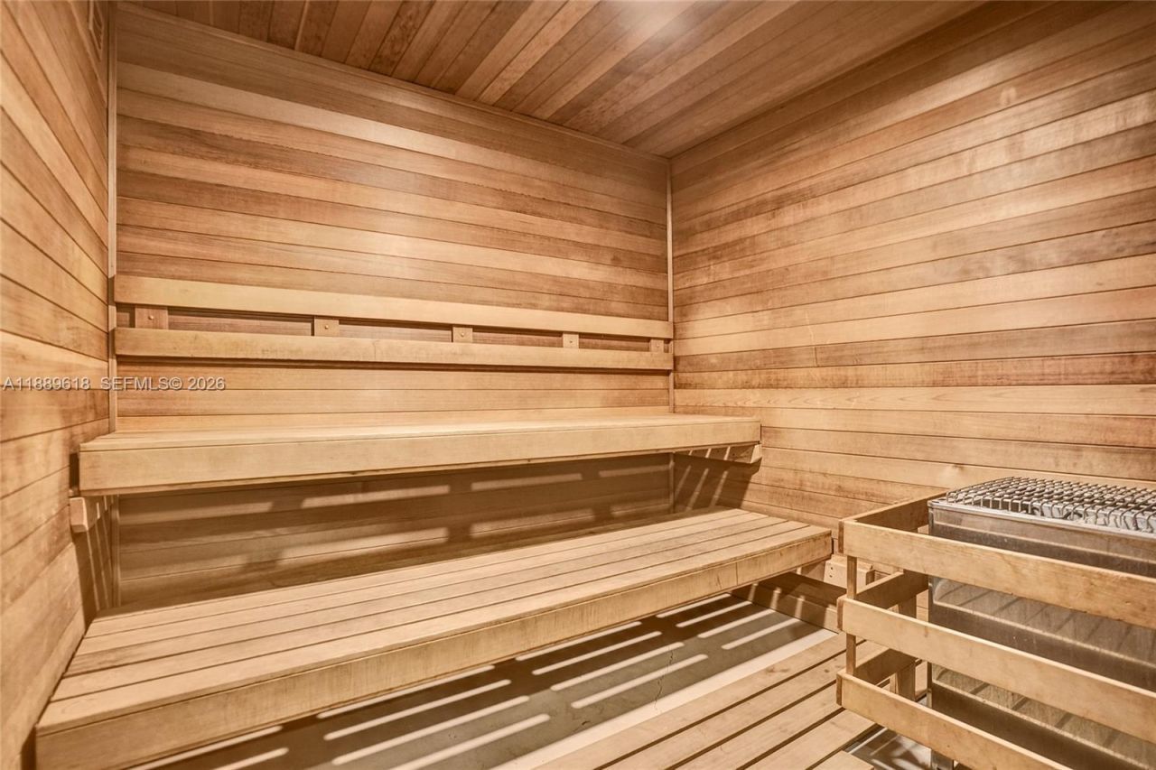 20281 E Country Club Dr, Unit 2110, Aventura, FL 33180 Photo