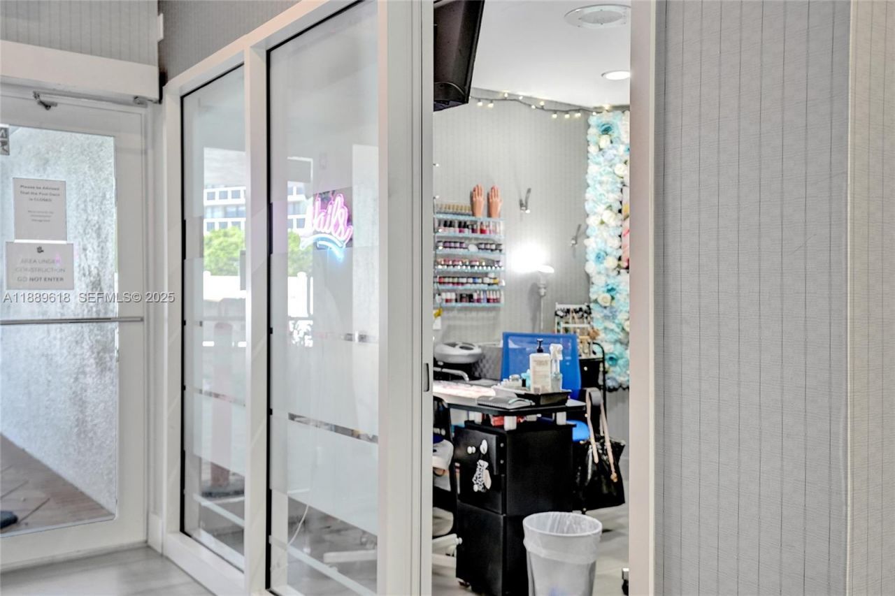 20281 E Country Club Dr, Unit 2110, Aventura, FL 33180 Photo