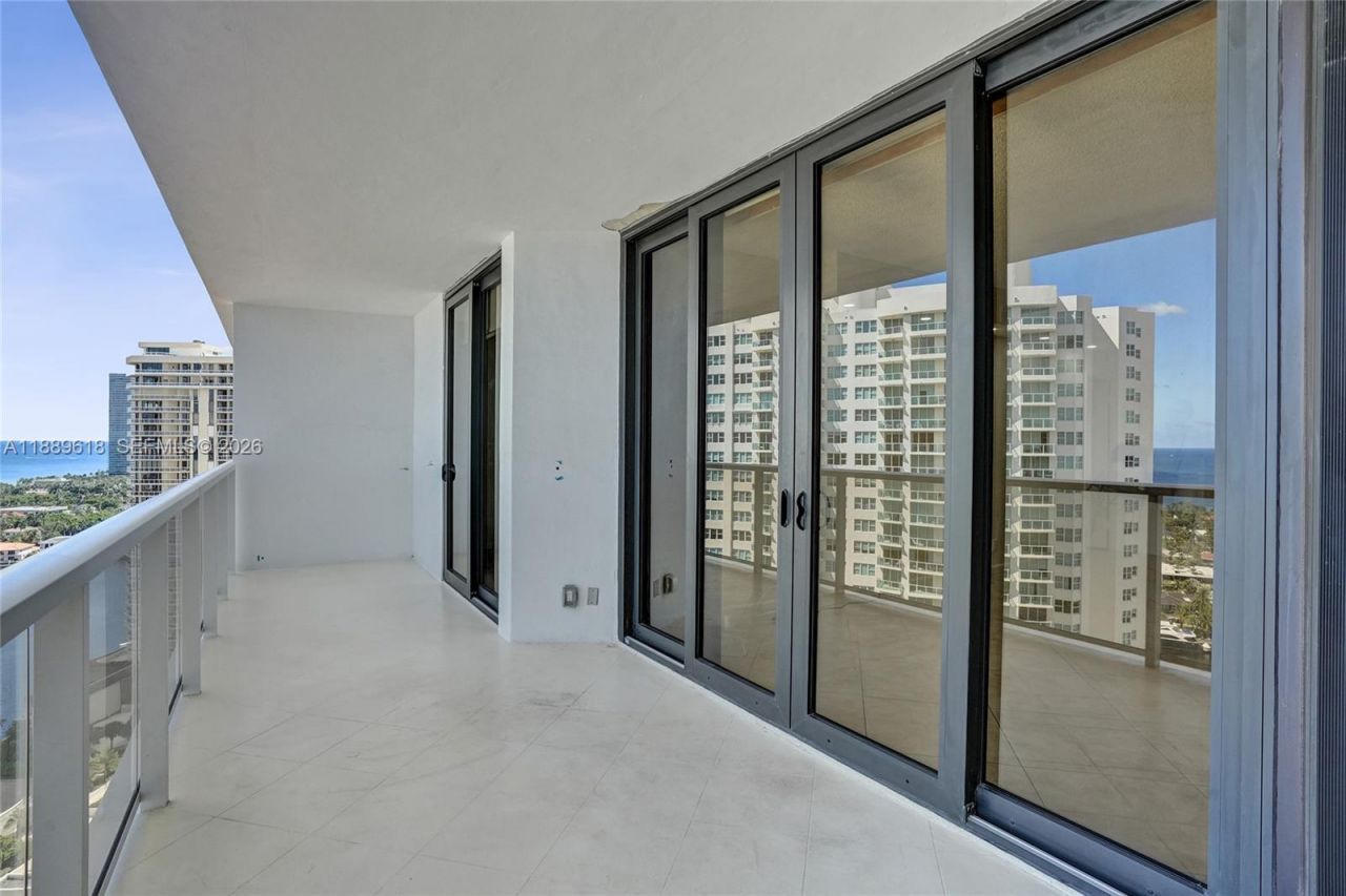 20281 E Country Club Dr, Unit 2110, Aventura, FL 33180 Photo