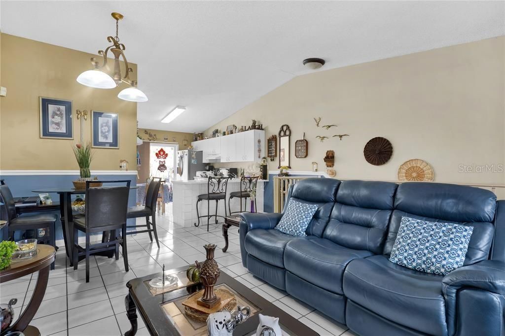 7842 W 34th Lane, Unit 202, Hialeah, FL 33018 Photo