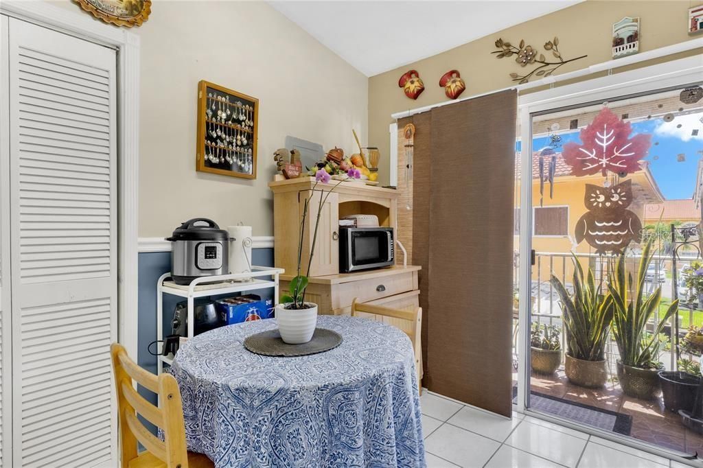 7842 W 34th Lane, Unit 202, Hialeah, FL 33018 Photo