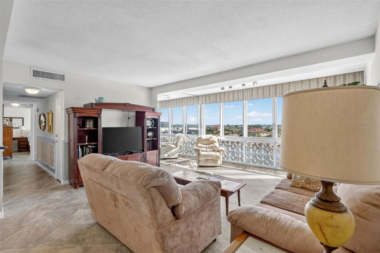 31 Island Way, Unit 408, Clearwater Beach, FL 33767 Photo