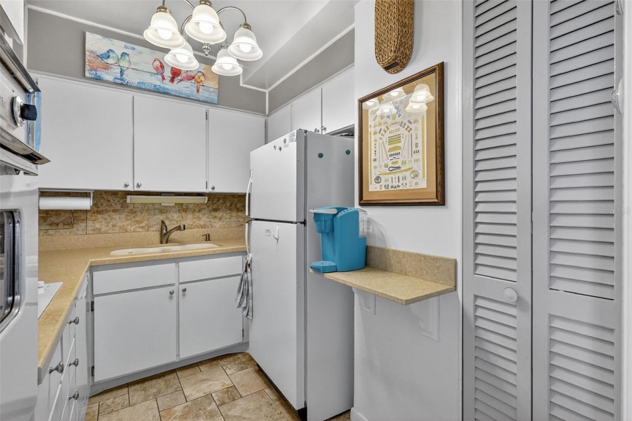 31 Island Way, Unit 408, Clearwater Beach, FL 33767 Photo