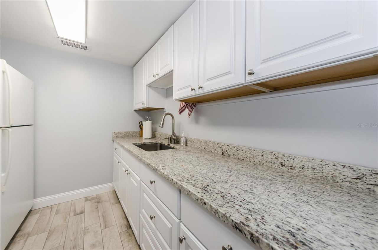 31 Island Way, Unit 408, Clearwater Beach, FL 33767 Photo