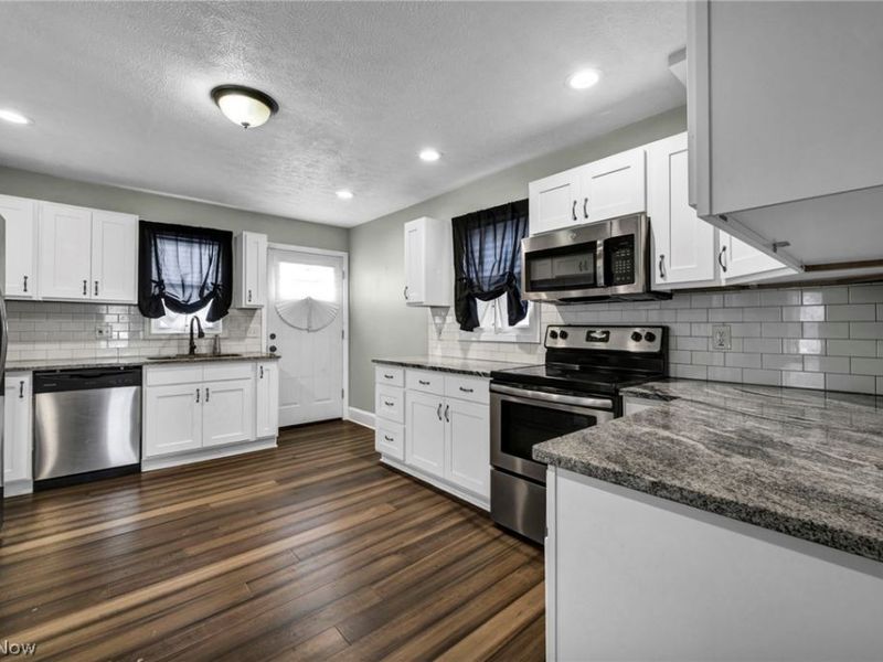 24801 Highland Road, Richmond Heights, OH 44143 Photo 7