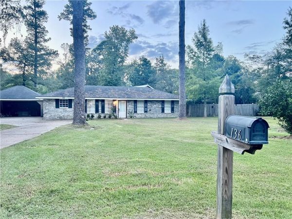 136 NALLEY Drive, Pineville, LA 71360