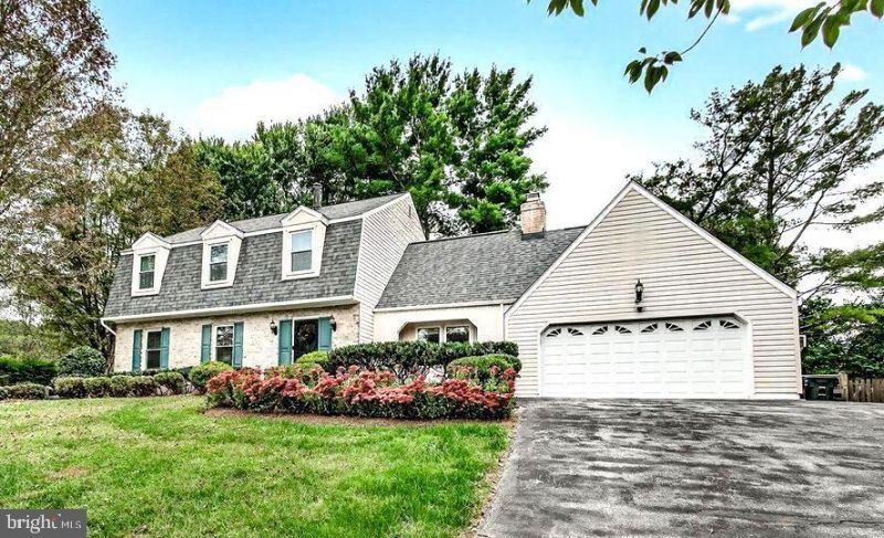 21800 Glendalough Road, Gaithersburg, MD 20882 Main Photo