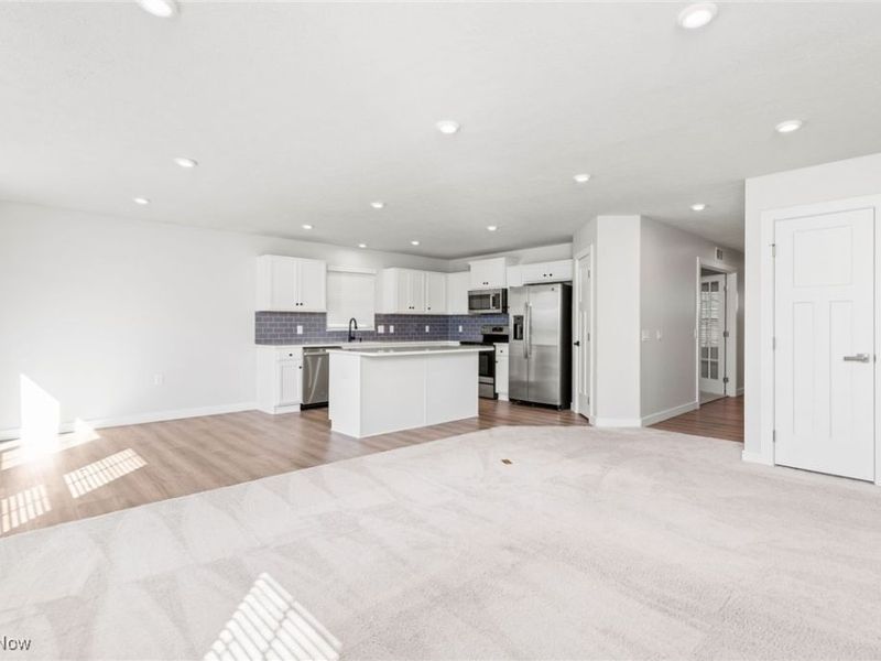 3658 knecht, Norton, OH 44203 Photo 21