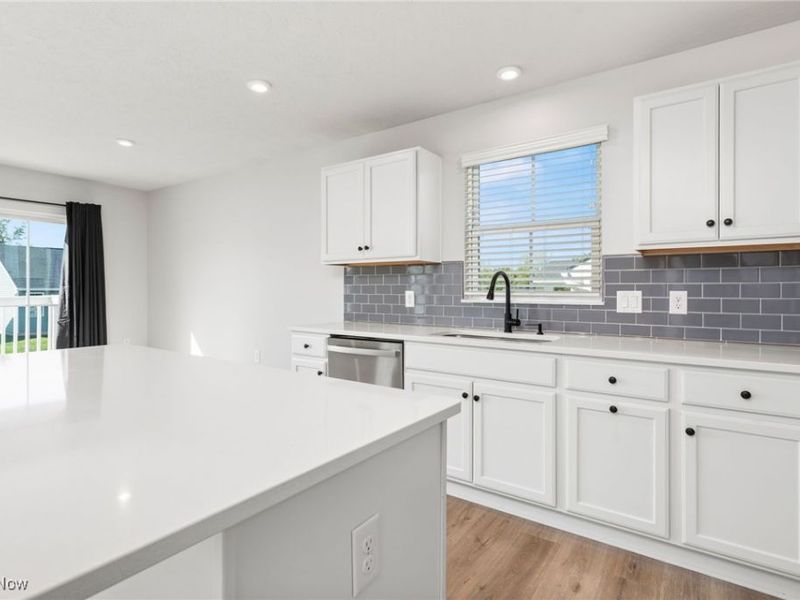 3658 knecht, Norton, OH 44203 Photo 25