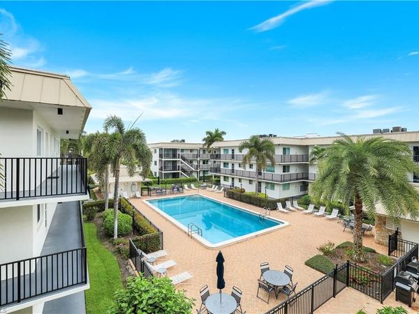 766 Central AVE, Unit 313, NAPLES, FL 34102