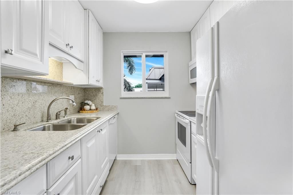 766 Central Ave, Unit 313, Naples, FL 34102 Photo