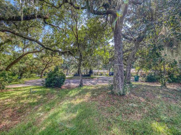 421 Canterbury Ln, Gulf Breeze, FL 32561