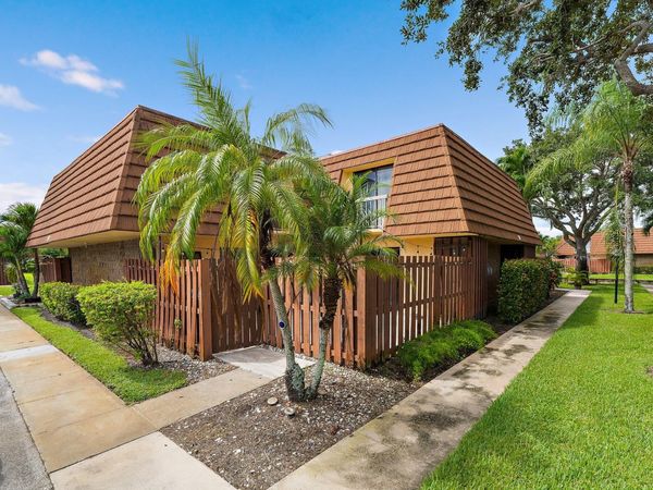 825 Center Street, Unit 30a, Jupiter, FL 33458