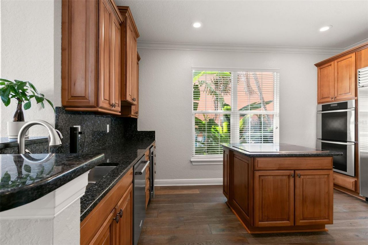 24 Mangrove Point, Saint Petersburg, FL 33705 Photo