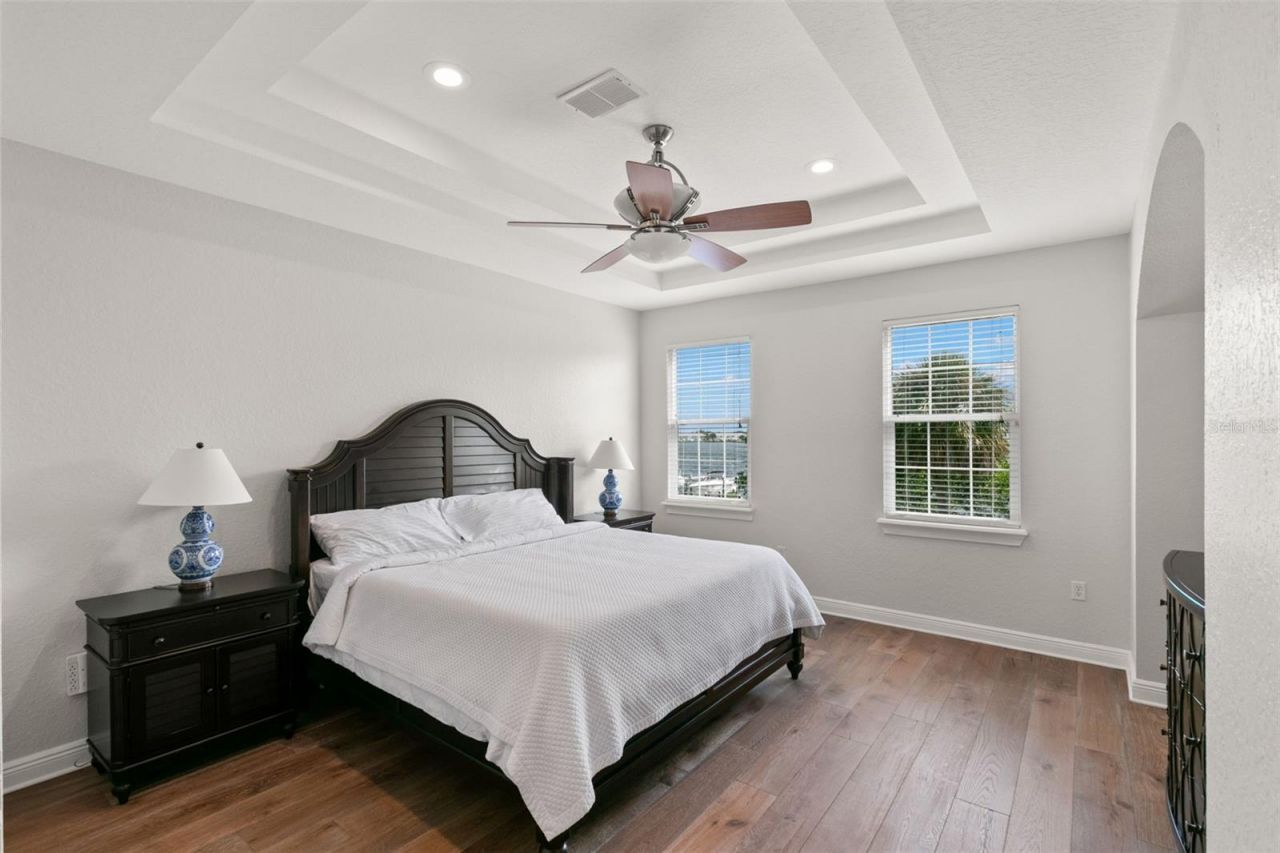 24 Mangrove Point, Saint Petersburg, FL 33705 Photo