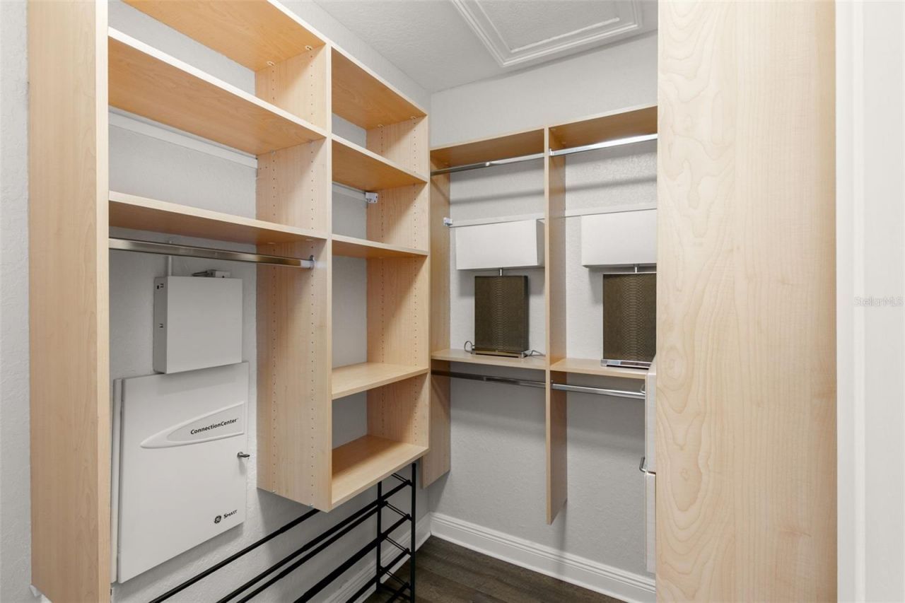 24 Mangrove Point, Saint Petersburg, FL 33705 Photo