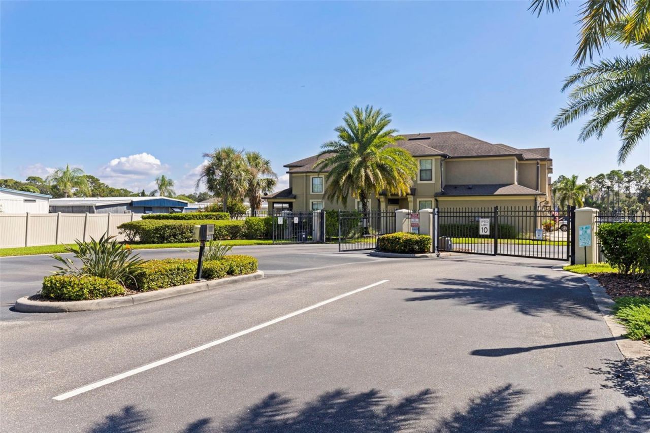 5148 Bay Isle Circle, Clearwater, FL 33760 Photo