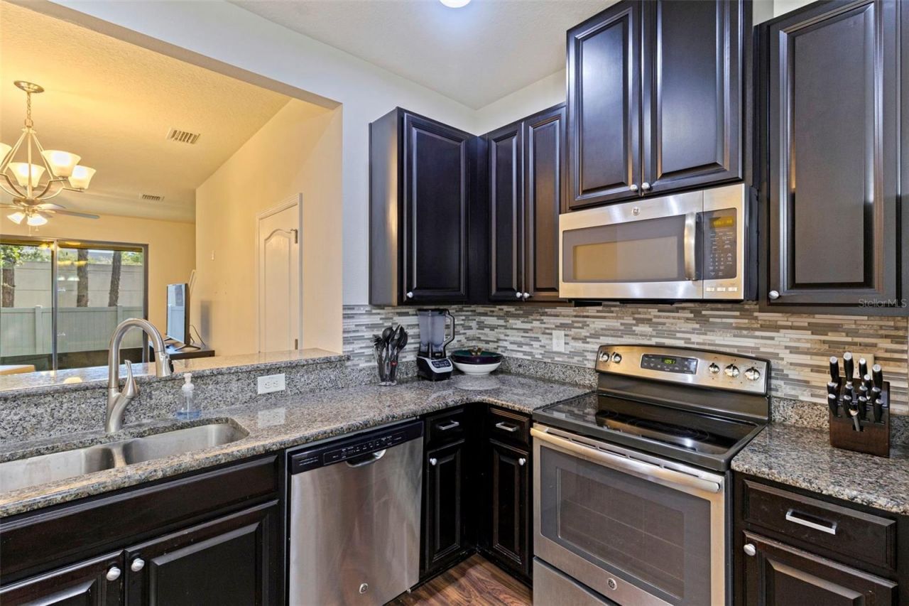 5148 Bay Isle Circle, Clearwater, FL 33760 Photo