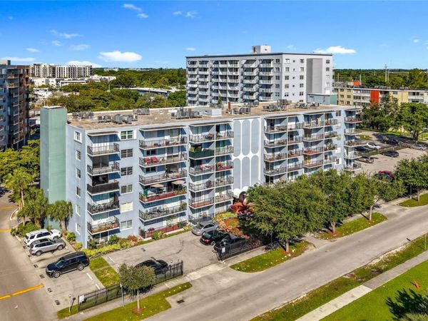 12500 NE 15TH AVENUE, Unit 105, NORTH MIAMI, FL 33161