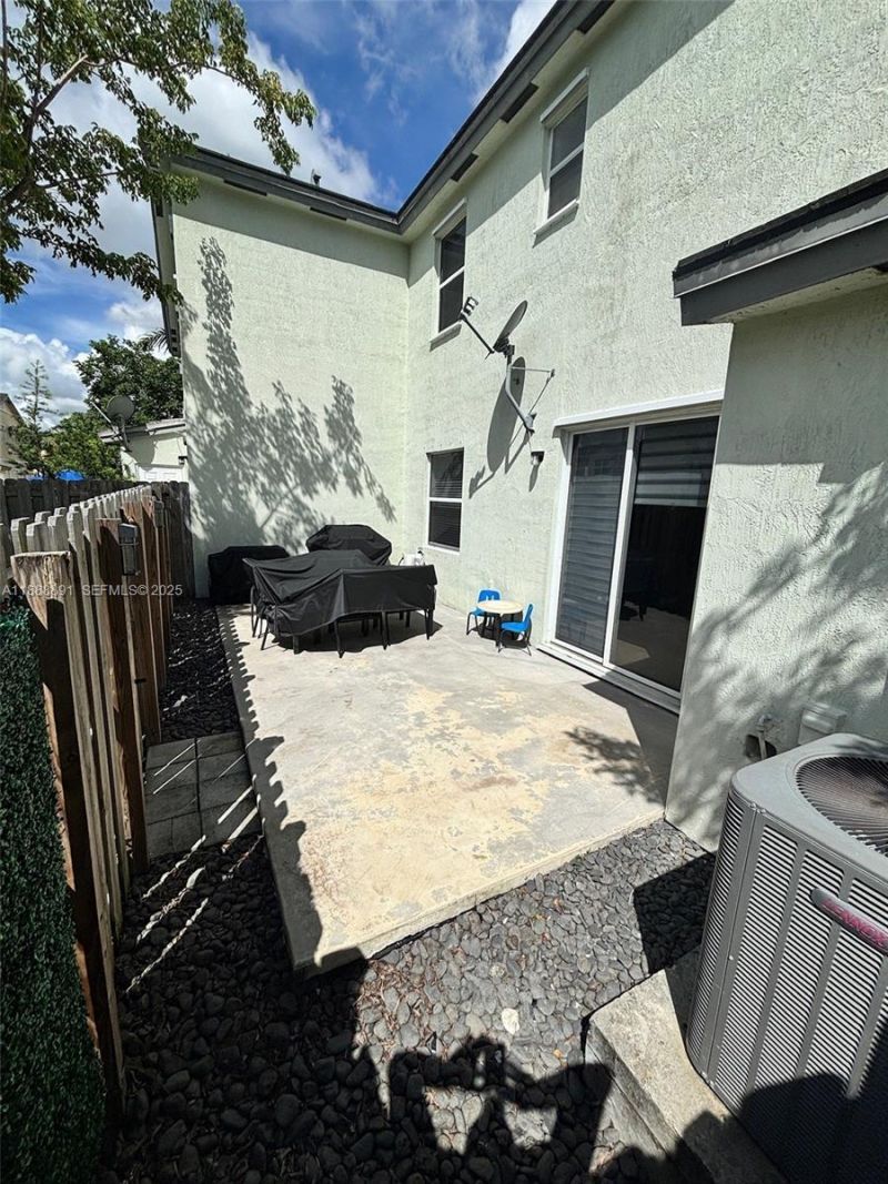 133 SE 28th Ter, Unit 9, Homestead, FL 33033 Photo