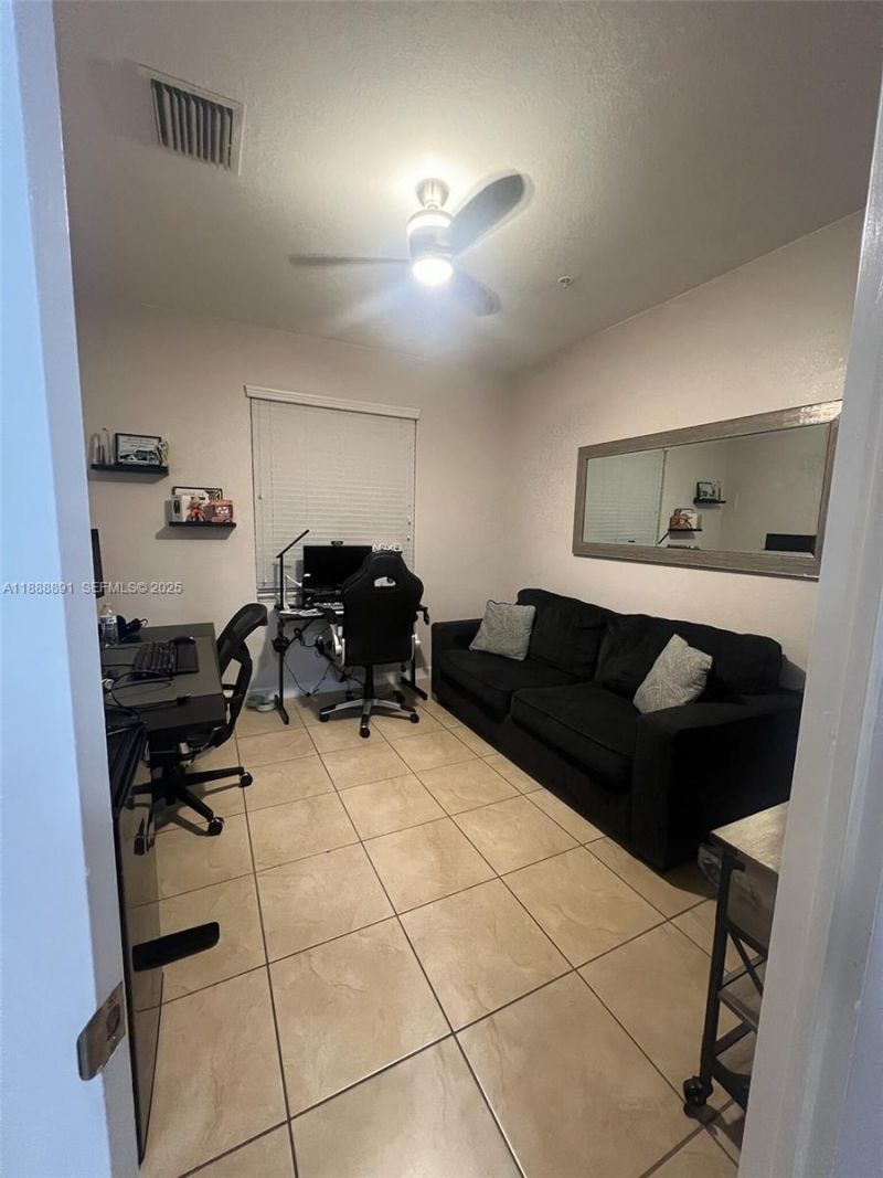 133 SE 28th Ter, Unit 9, Homestead, FL 33033 Photo