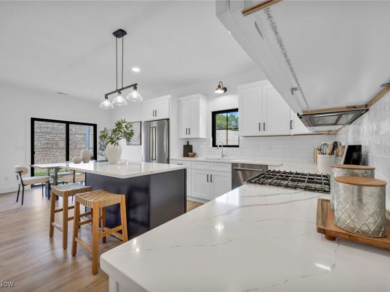 6728 Benedict Drive, Cleveland, OH 44130 Photo 16