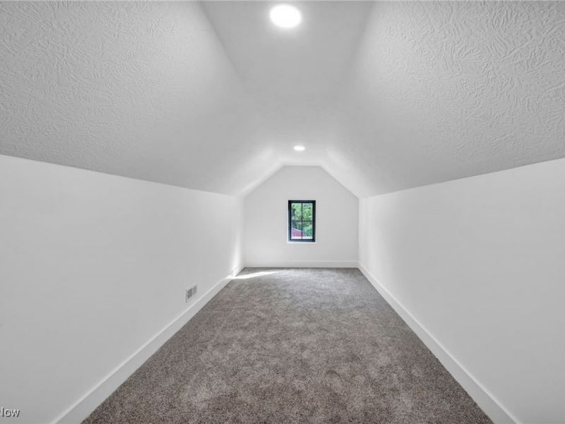 6728 Benedict Drive, Cleveland, OH 44130 Photo 35