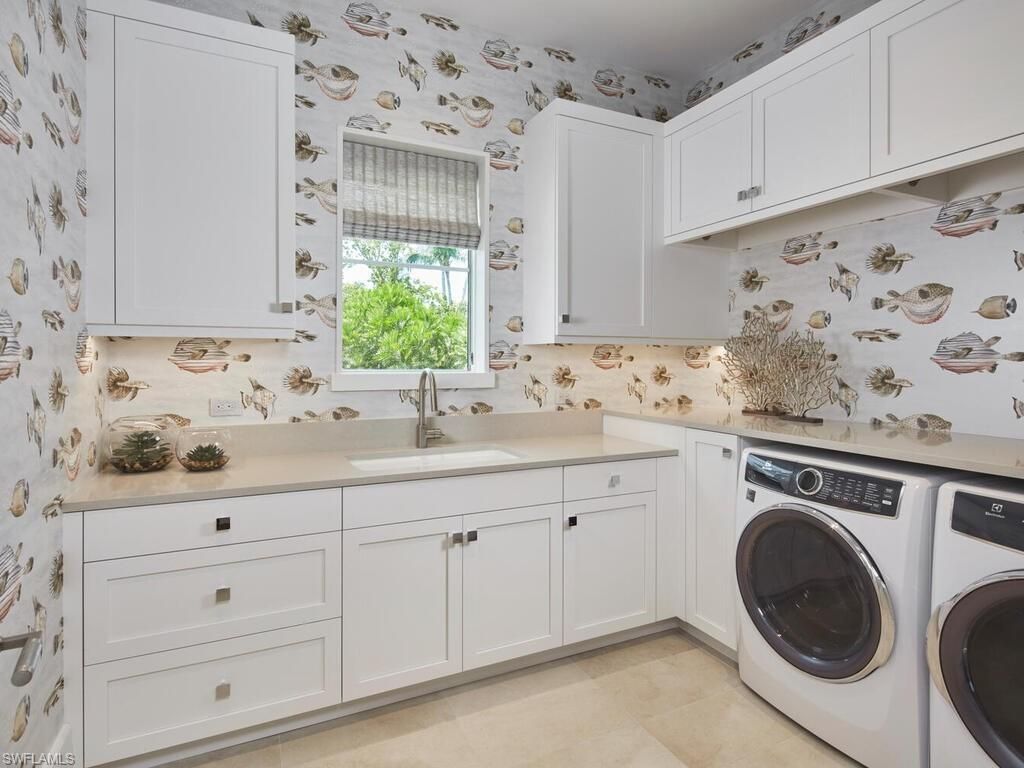 2075 Gordon Dr E, Naples, FL 34102 Photo