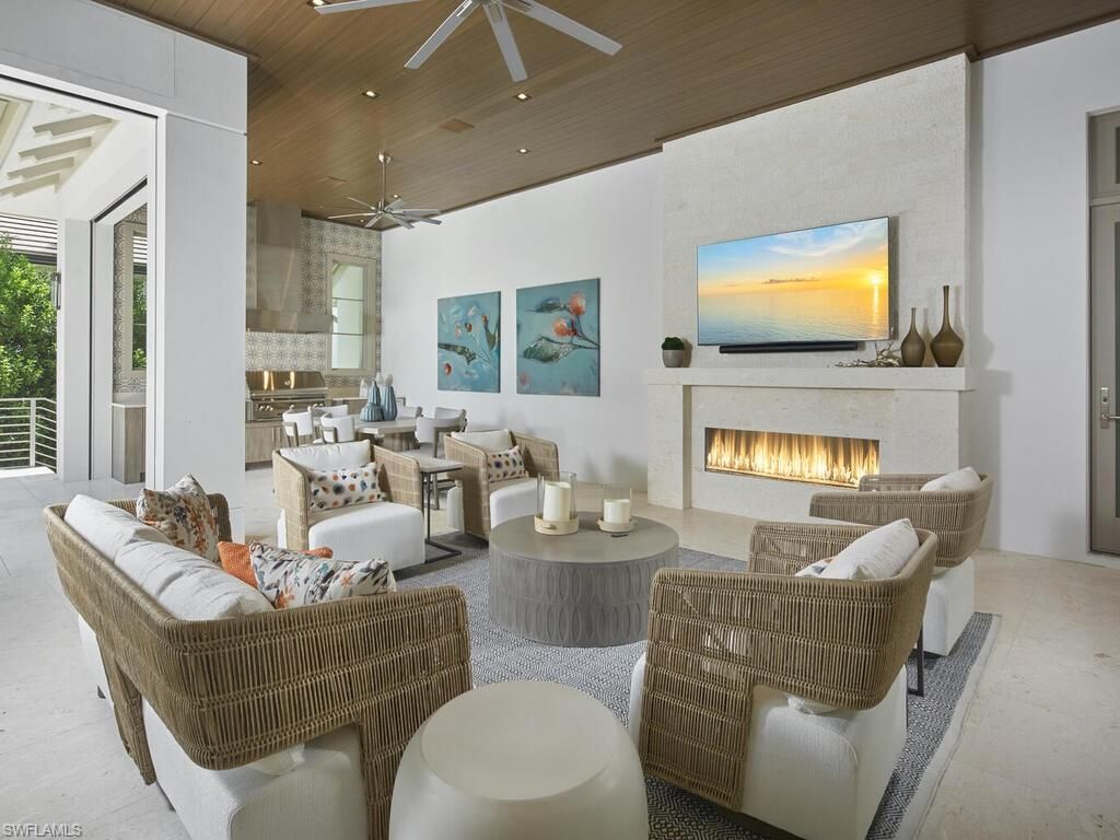 2075 Gordon Dr E, Naples, FL 34102 Photo